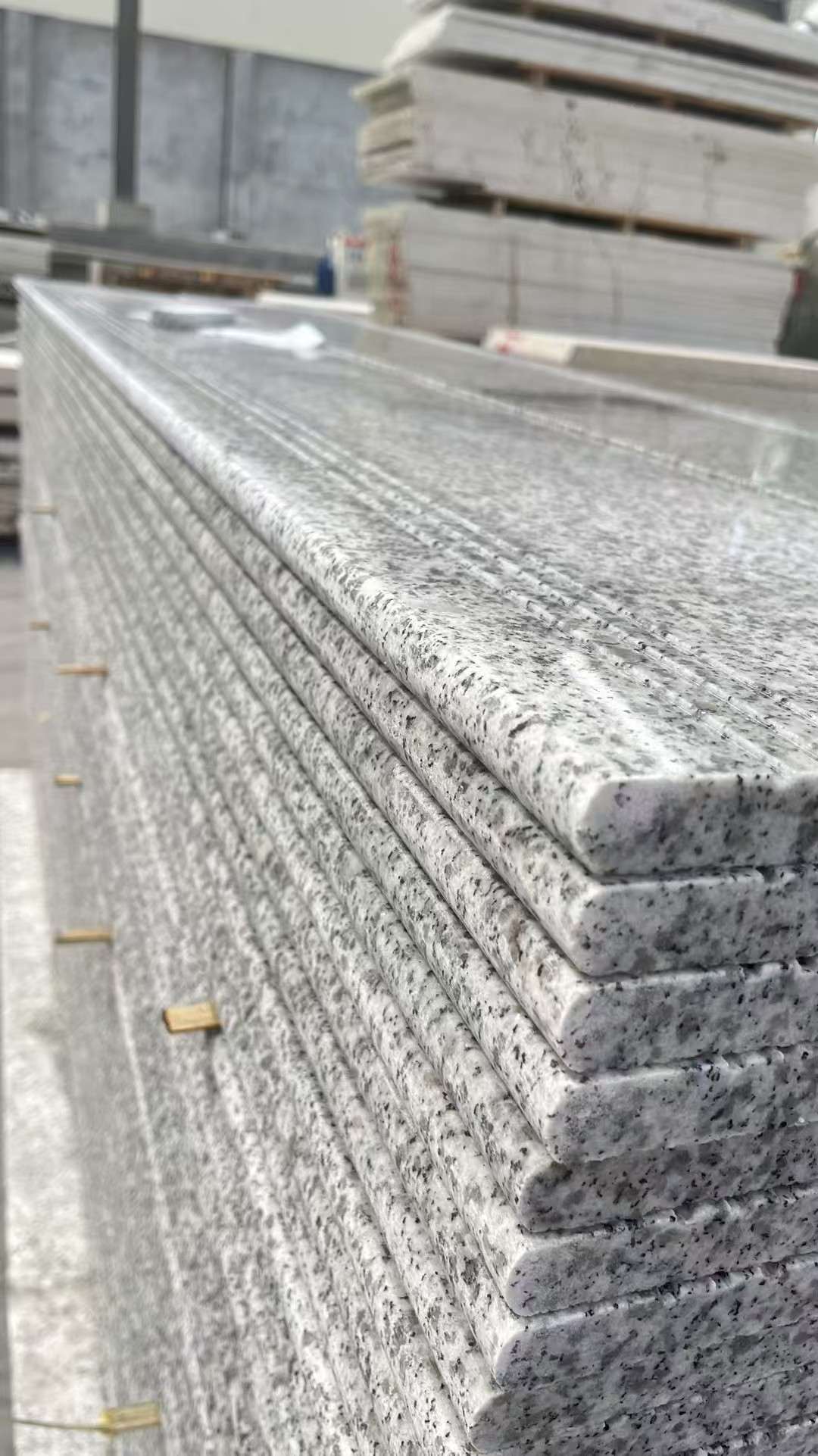 衢州芝麻白楼梯踏步 花岗岩楼梯板材