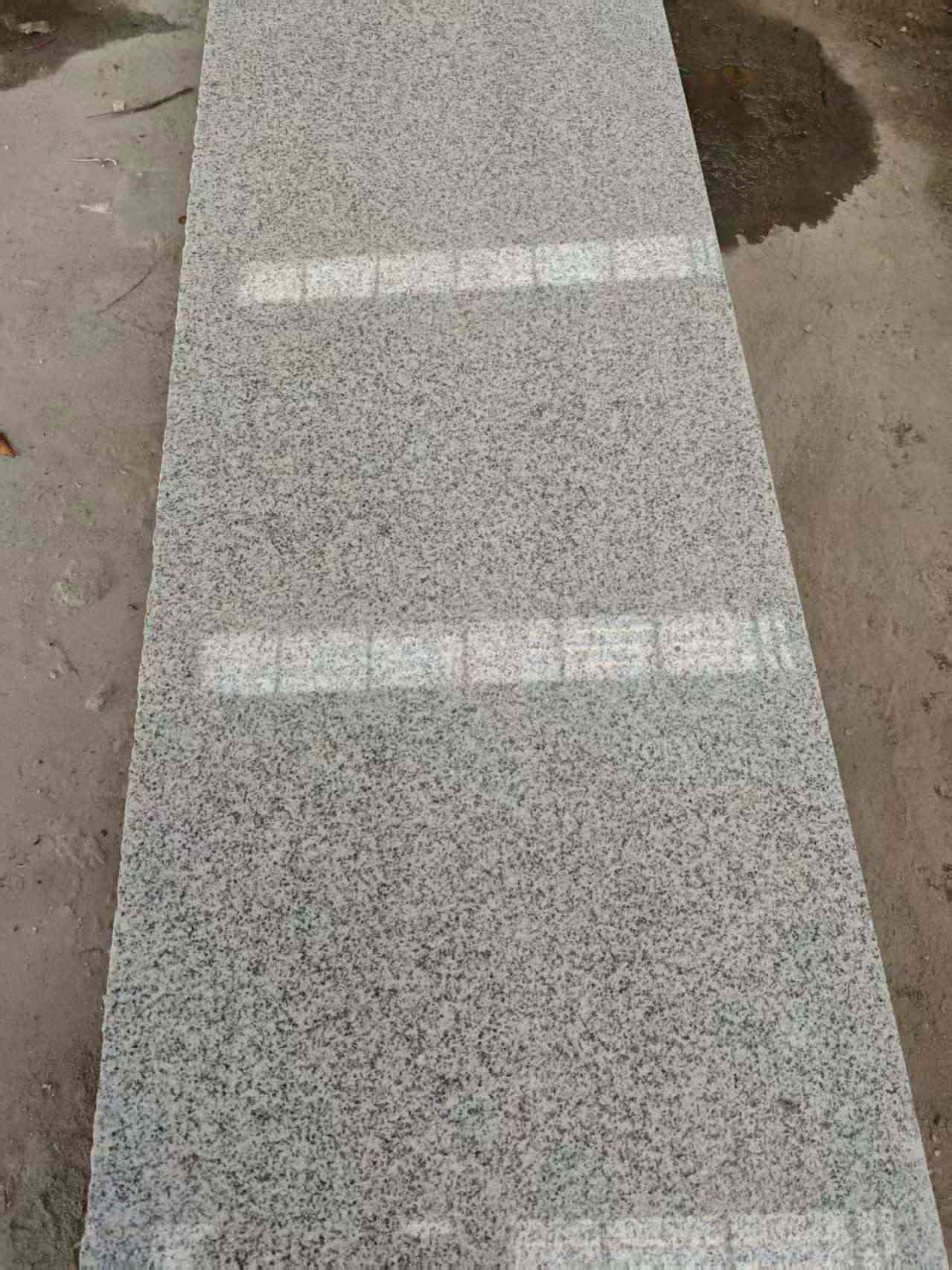 衢州芝麻白光面毛板